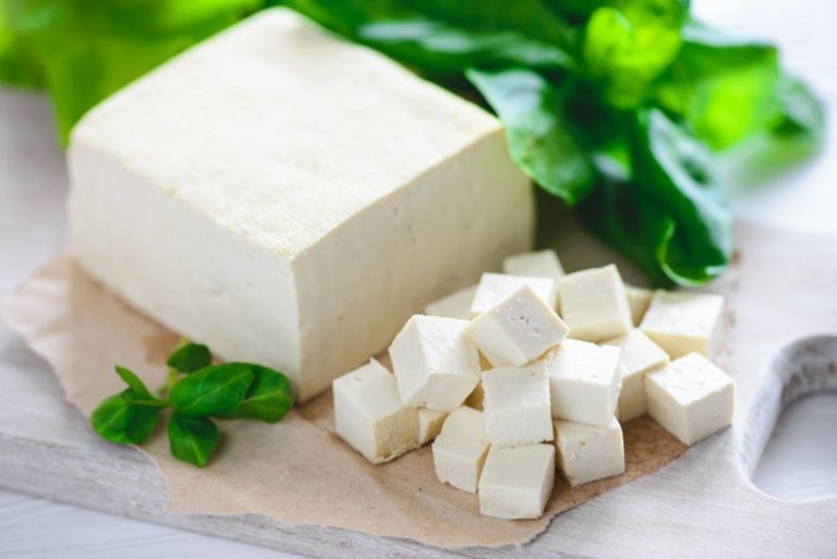 Tofu: Όλα όσα πρέπει να γνωρίζουμε για αυτή την πηγή πρωτεΐνης